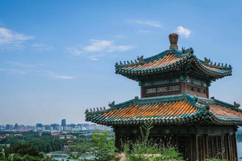 Los turistas de China y Tailandia se enfrentan al aumento de los precios de los vuelos y al exceso de reservas de hoteles en Vietnam.